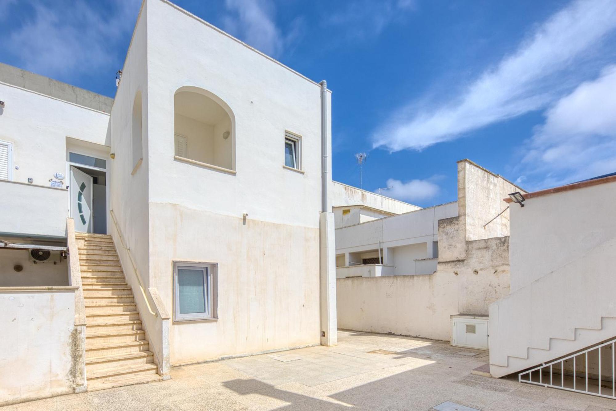 توري سان جيوفاني أوغينتو B&B Il Comandante A 100 M Dalla Spiaggia المظهر الخارجي الصورة
